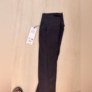Alo AIRBRUSH
HIGH-WAIST 7/8 pants
